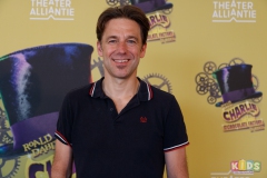 Charlie-and-the-Chocolate-Factory-perspresentatie-8